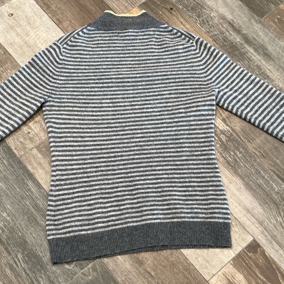 Peck & Peck Sz M 2-Ply 100% Cashmere Gray Striped Mock Neck sweater - Picture 6 of 6